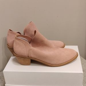 💗KELSI DAGGER Suede Booties | 7.5💗